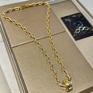 Bvlgari Gold Geometric Link Pendant Necklace – Elegant Luxury Jewelry
